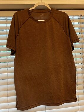 Old Navy Brown Men's Short Sleeve Performance Tee